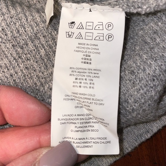 Michael Kors Men's wool blend sweater. EUC - Picture 4 of 9